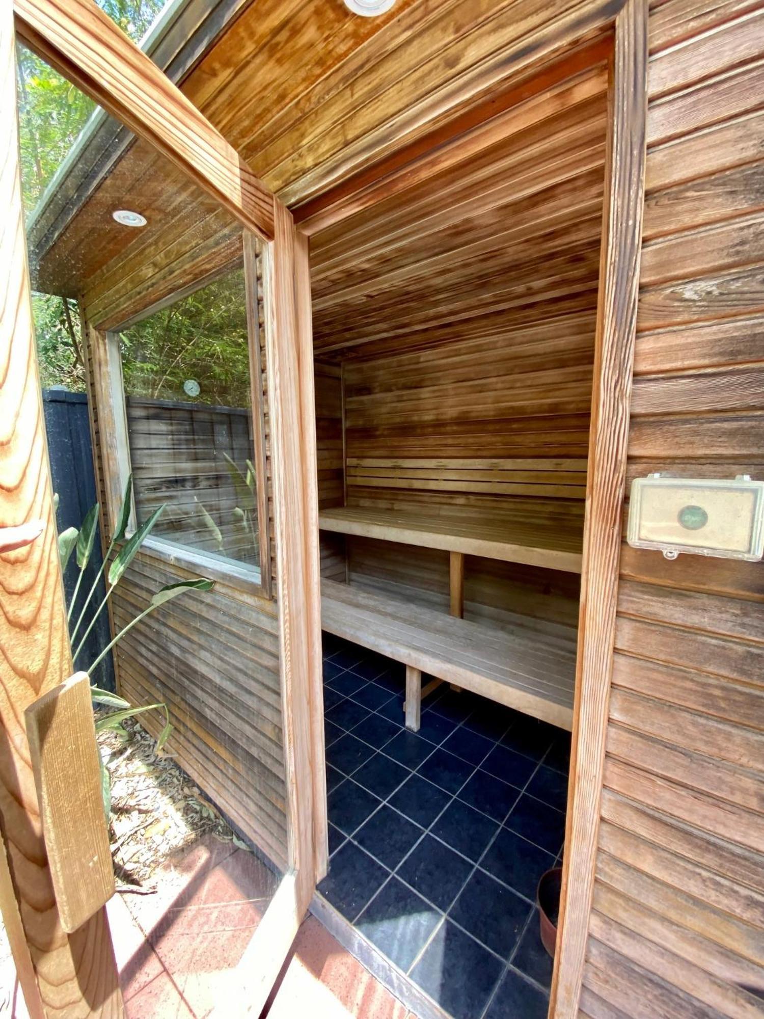 Quarterdecks Retreat Urangan