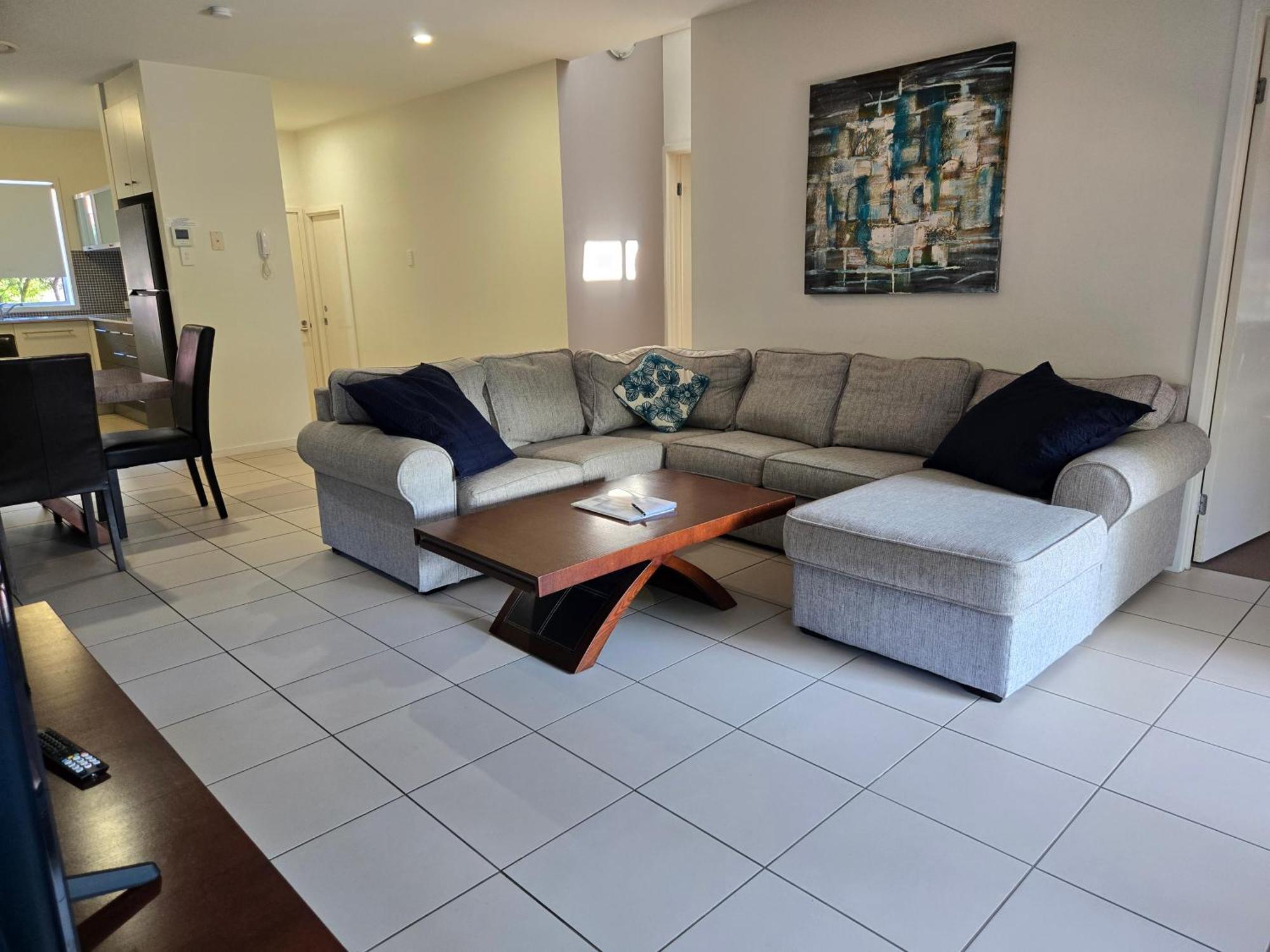 Quarterdecks Retreat * Urangan