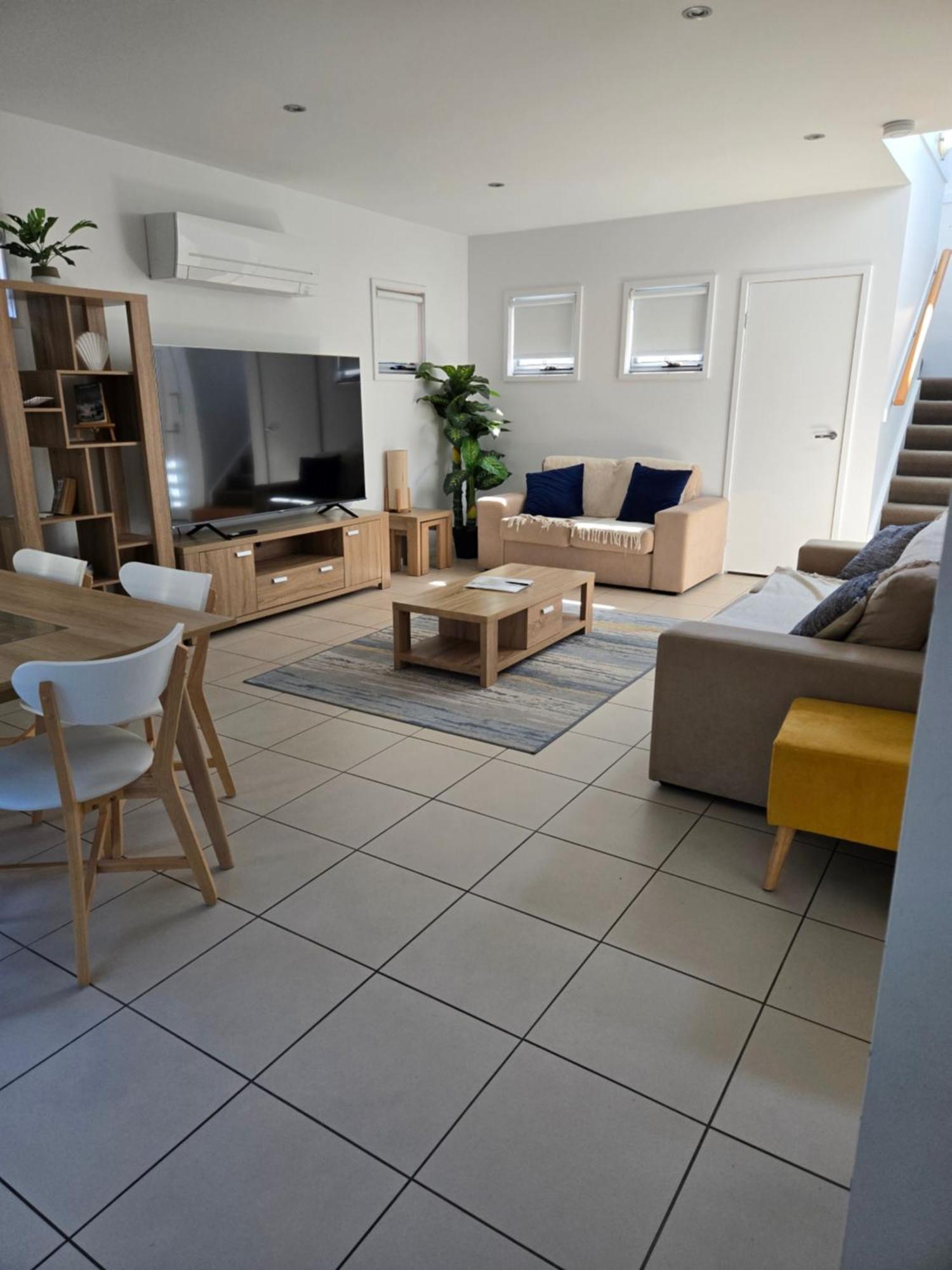 Villa Quarterdecks Retreat *