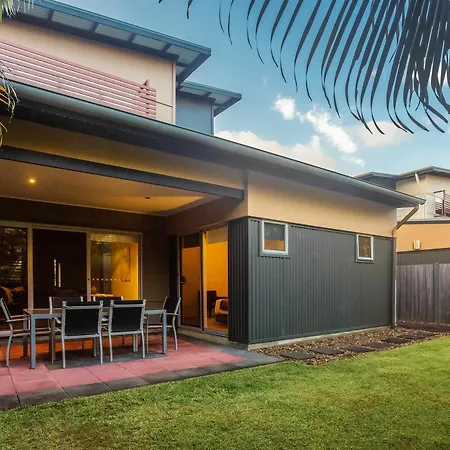 Quarterdecks Retreat Villa Urangan Exterior photo